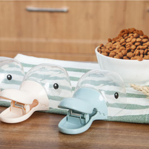 Multifunctional Food Scooper & Clipper